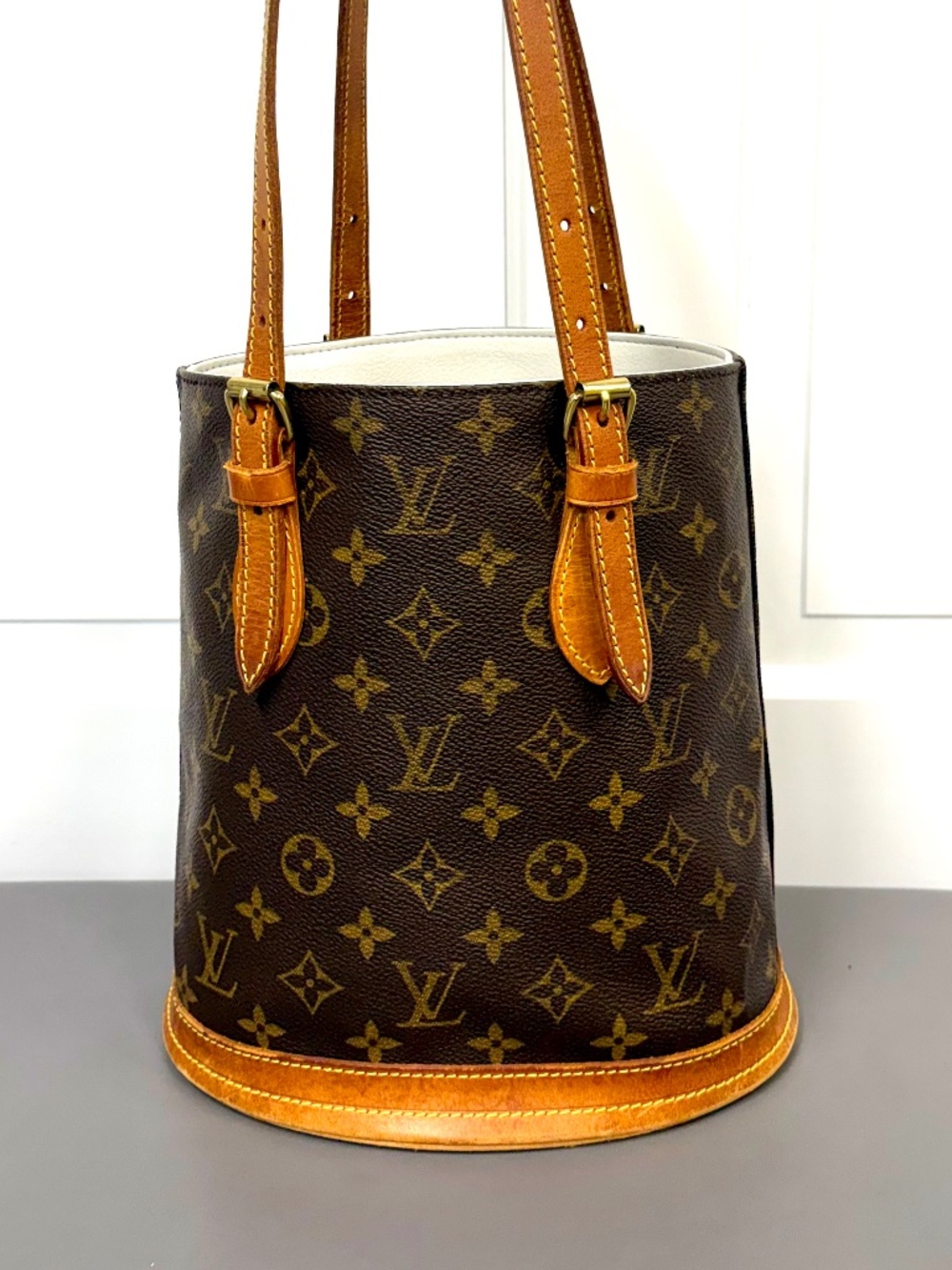 Louis Vuitton Bucket Bag PM Monogram Canvas New Lining - Picture 6 of 11